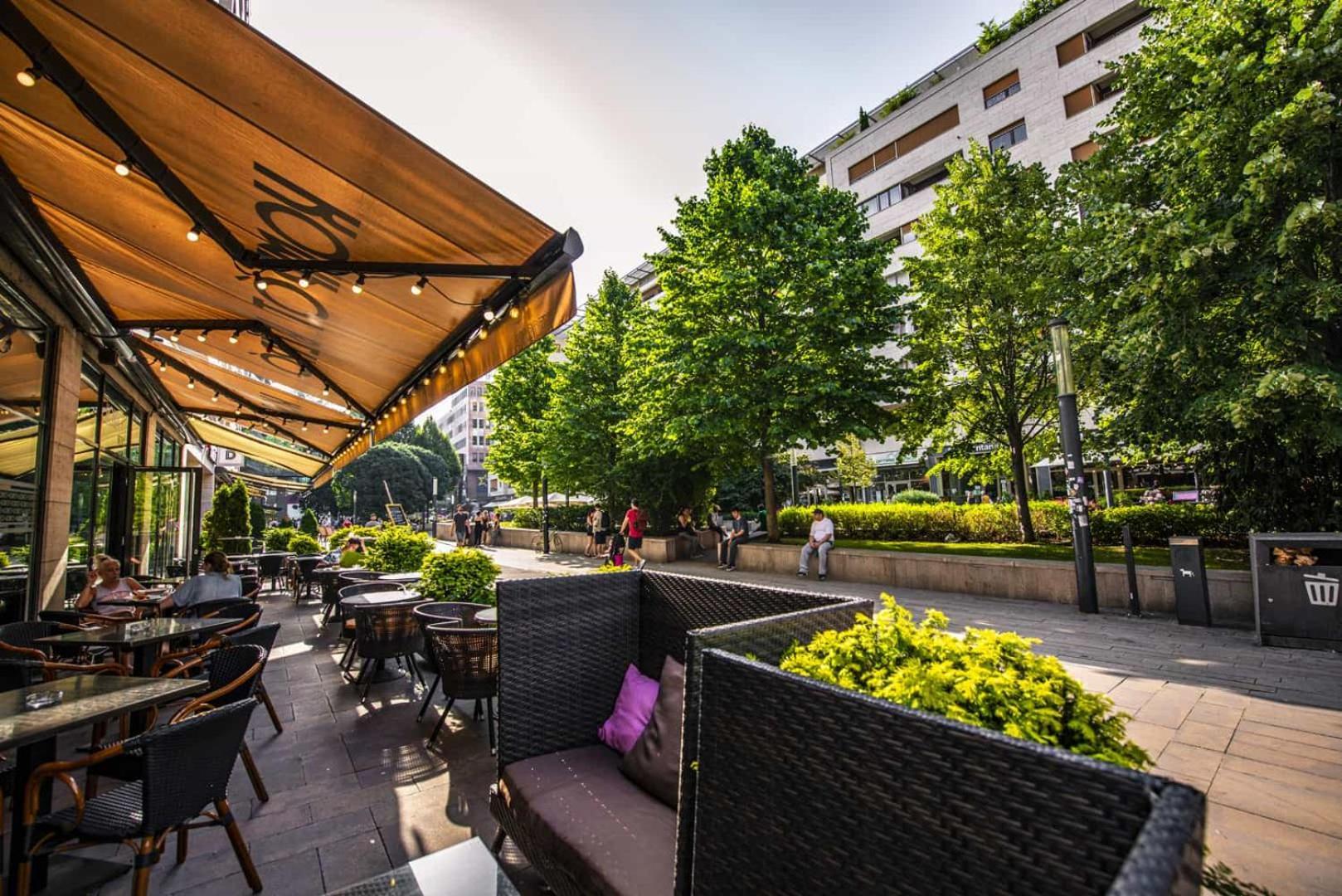 Corvin Promenade Crystal Budapeste Exterior foto