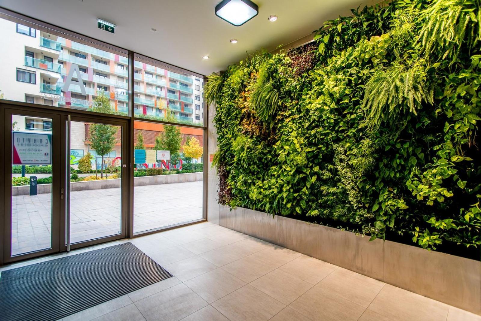 Corvin Promenade Crystal Budapeste Exterior foto